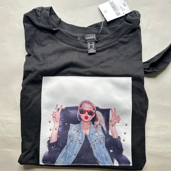 Forever 21 Graphic Tie-Front Cropped Tee – Size 2X - Picture 8 of 8